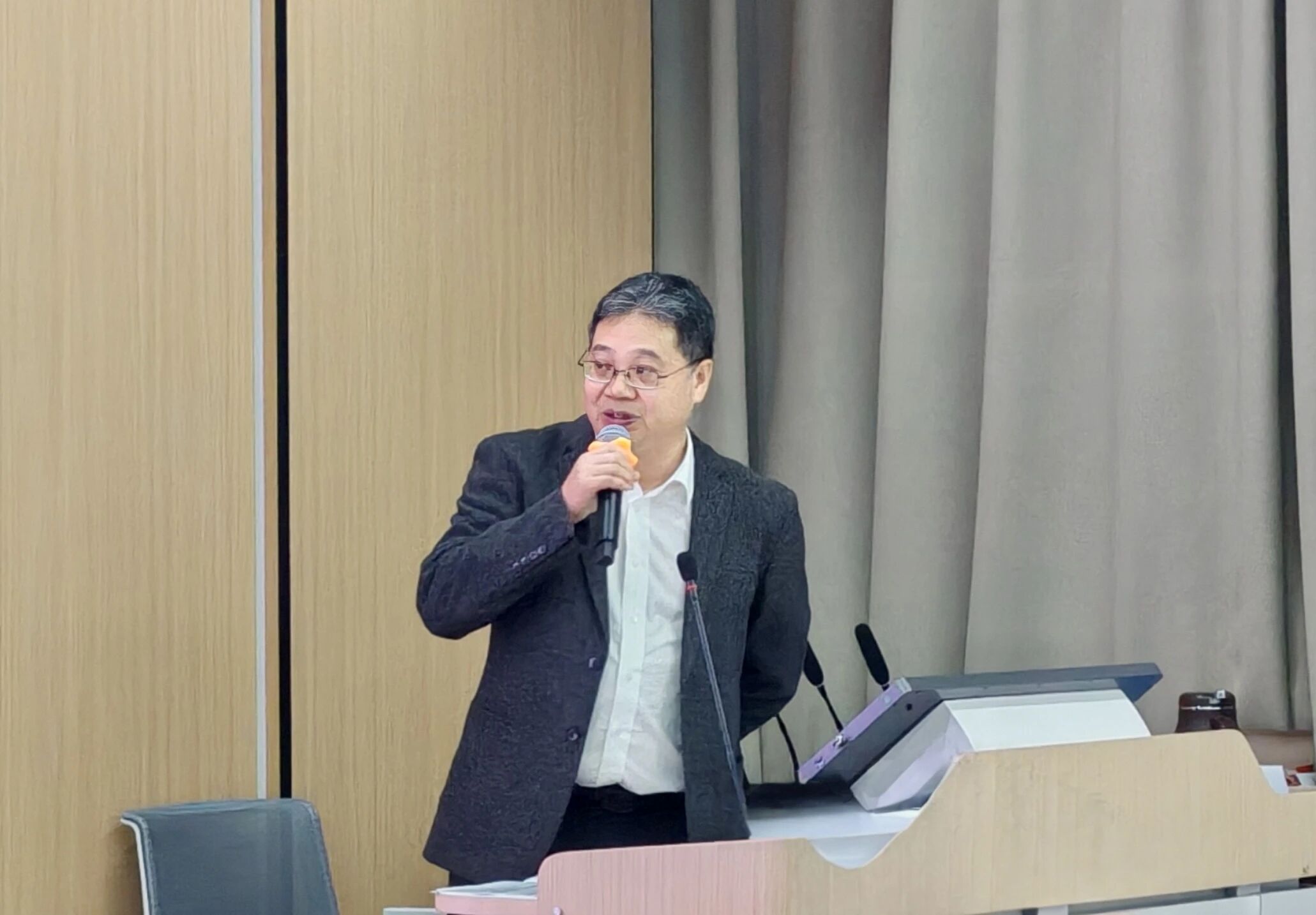 【动态】聚焦、破题、提升——公司受邀参加第一届绿色船舶设计与推进节能技术研讨会并作特邀报告